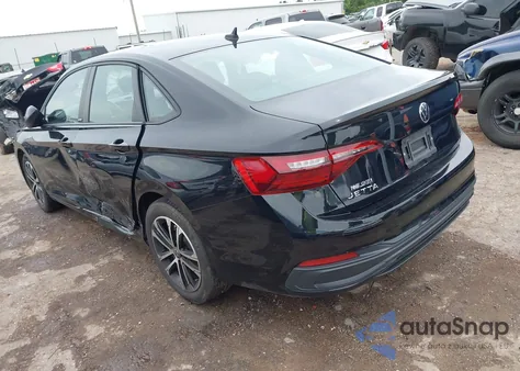 2023 Volkswagen Jetta 1.5T Sport z USA, uszkodzony, nr VIN 3VWBM7BU1PM016282